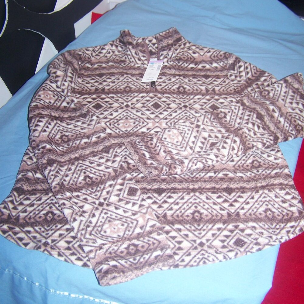 Maurice's Evsie NWT Brown Fleece Top Sz L (11/12)